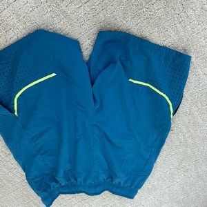 MENS NIKE RUNNING SHORTS SIZE MEDIUM